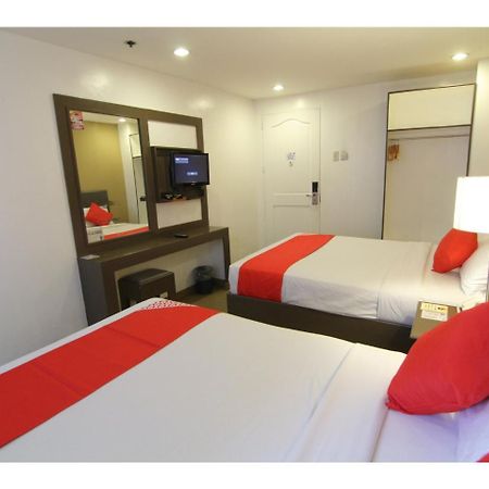 Oyo 24H City Hotel Near Makati Medical Center Makati City Buitenkant foto