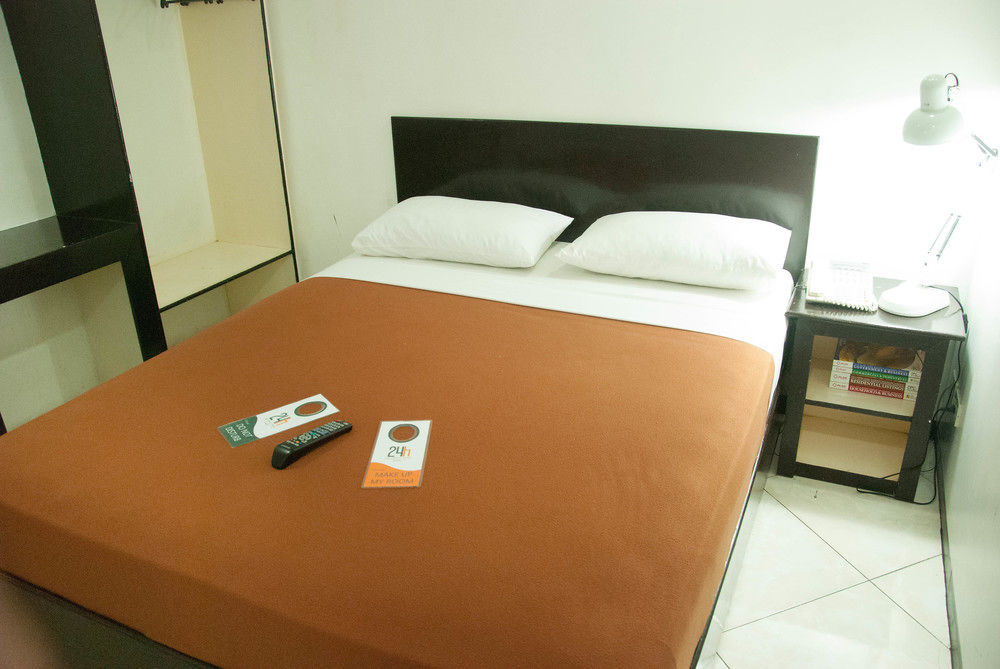 Oyo 24H City Hotel Near Makati Medical Center Makati City Buitenkant foto