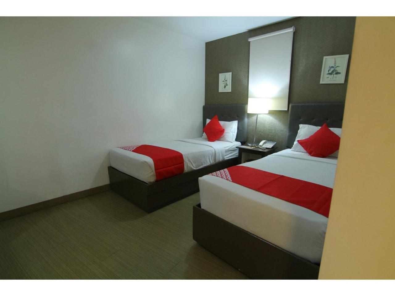 Oyo 24H City Hotel Near Makati Medical Center Makati City Buitenkant foto