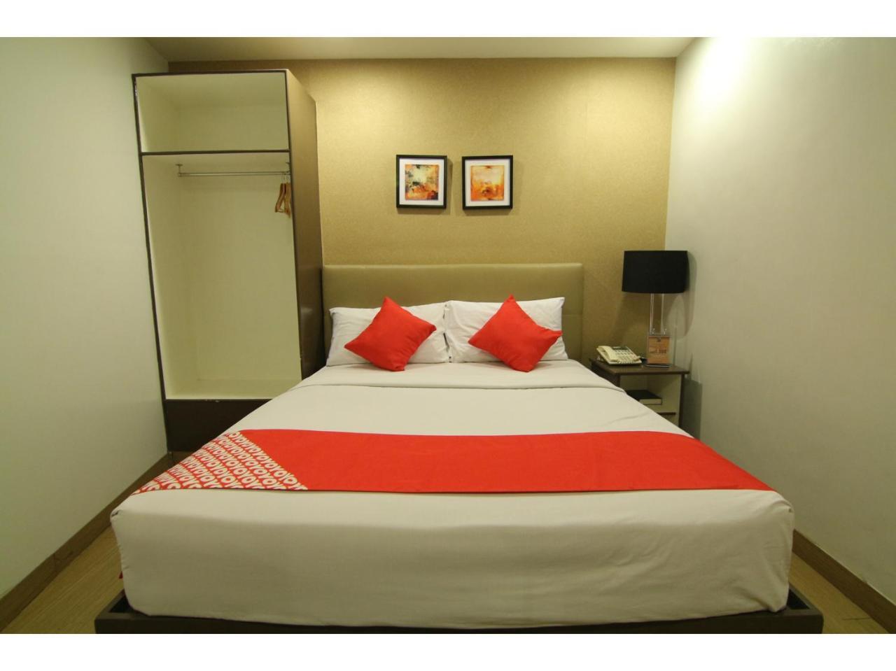 Oyo 24H City Hotel Near Makati Medical Center Makati City Buitenkant foto