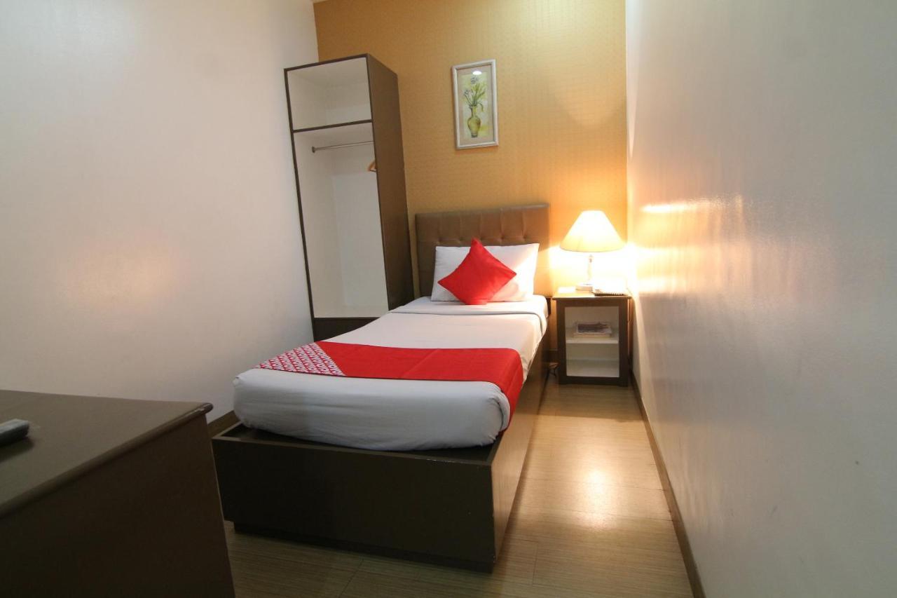 Oyo 24H City Hotel Near Makati Medical Center Makati City Buitenkant foto