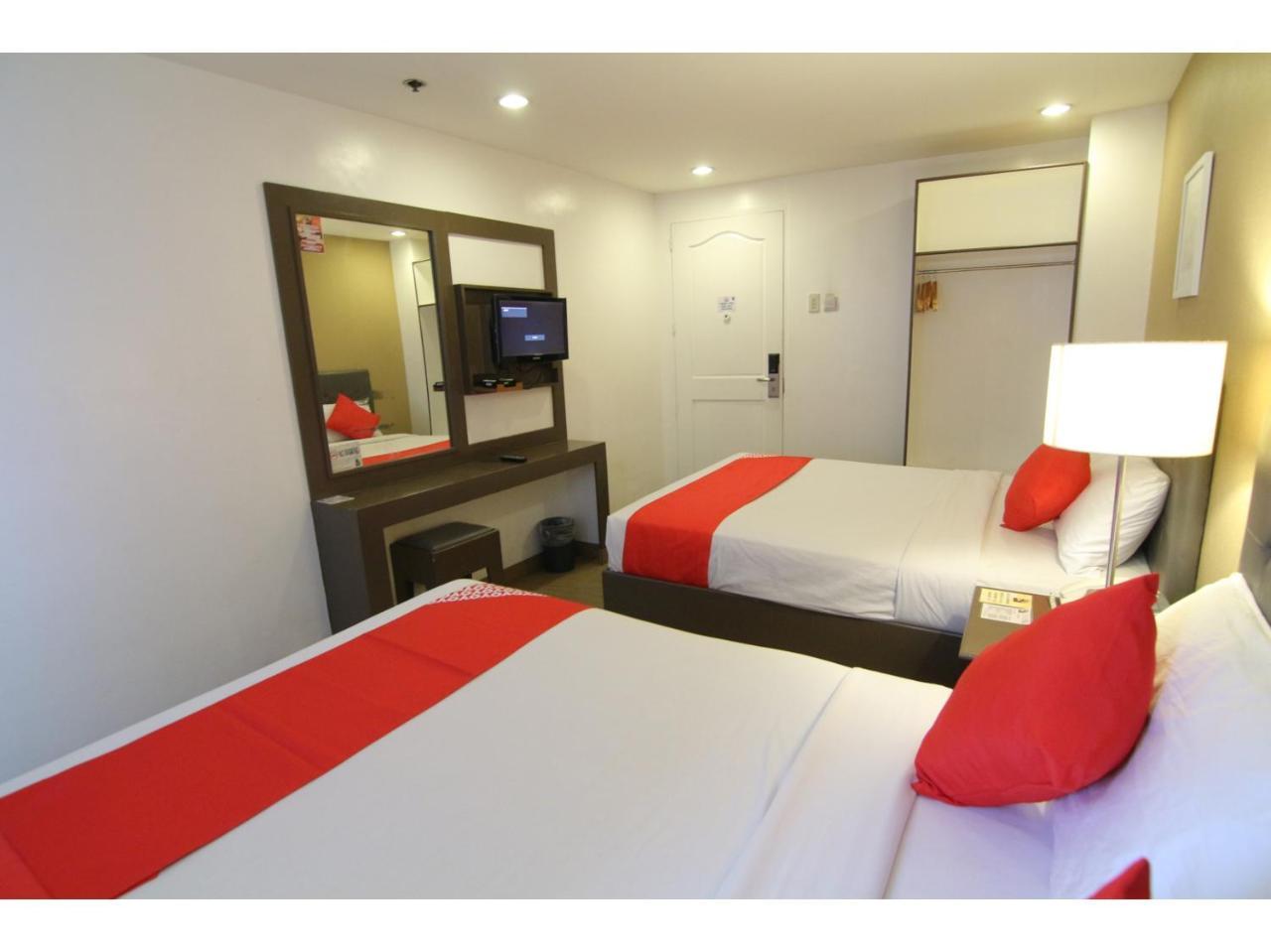 Oyo 24H City Hotel Near Makati Medical Center Makati City Buitenkant foto