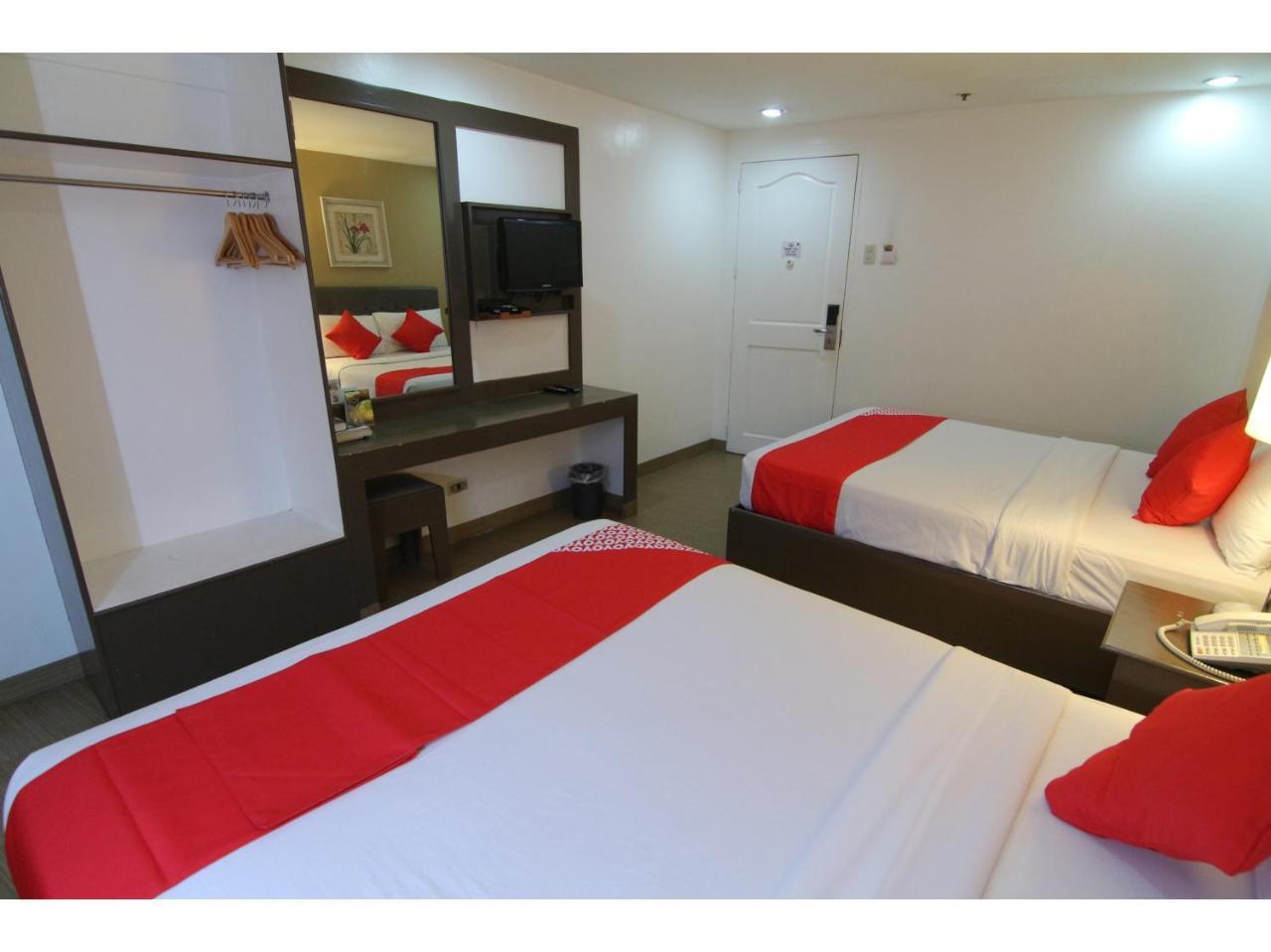 Oyo 24H City Hotel Near Makati Medical Center Makati City Buitenkant foto