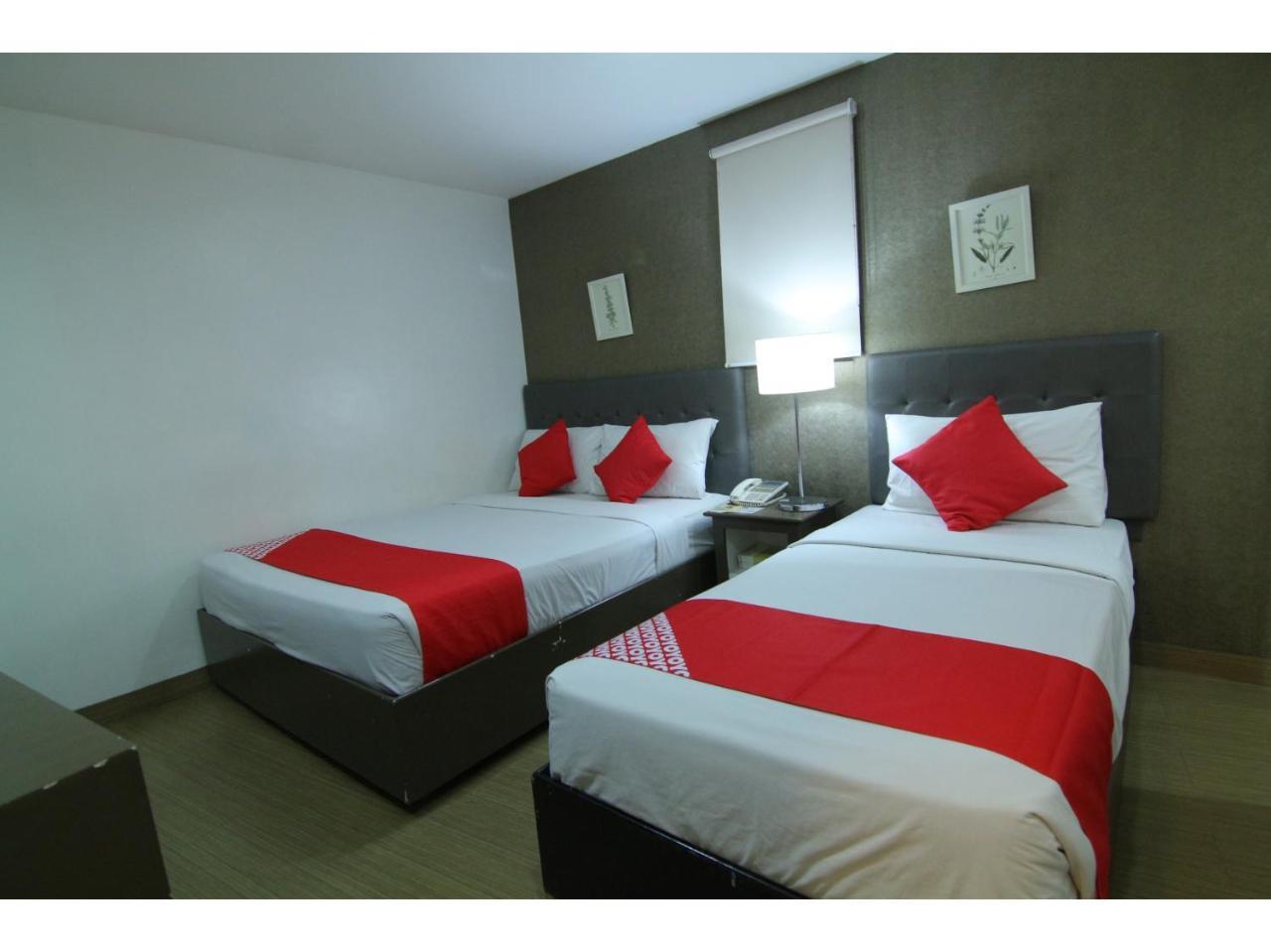 Oyo 24H City Hotel Near Makati Medical Center Makati City Buitenkant foto