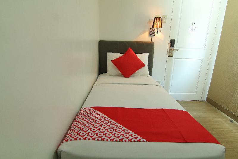 Oyo 24H City Hotel Near Makati Medical Center Makati City Buitenkant foto